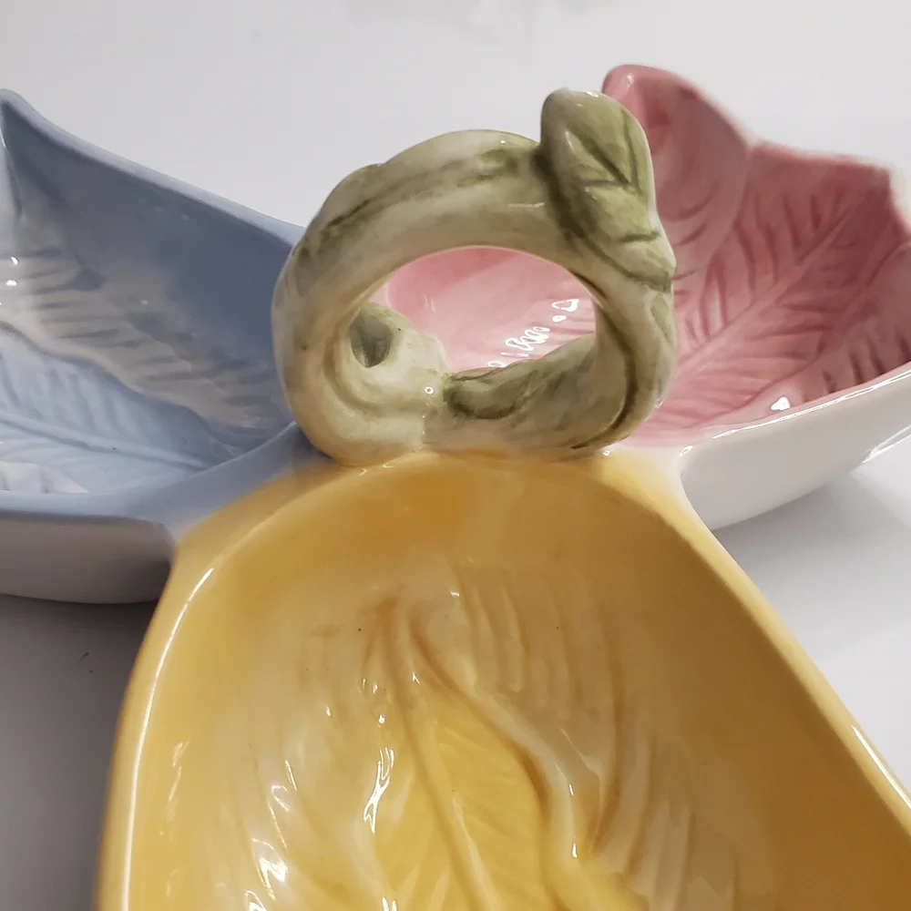 🌷3 Part🌷Pink🌷Yellow🌷Blue Tulips 🌷 Green Handle Glazed Ceramic Serving Dish - Picture 5 of 6